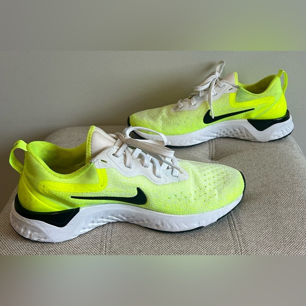 Nike Women's Odyssey React Running Shoes Bright Green AO9820-103 Size 7.5 - Picture 4 of 13